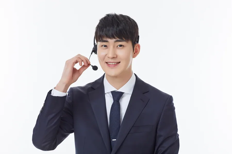층마다 공개해 둔 약관과 규정을 펼쳐 보는 단계 이미지